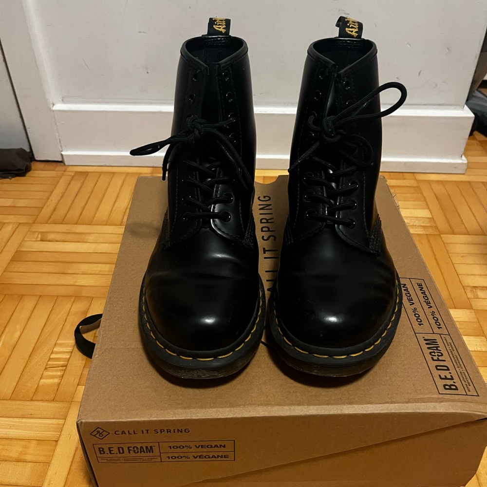 Dr. Martens 1460 Lace up
